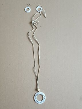 Cream Circle 16" Pendant Necklace and Earrings Set